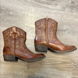 Coconuts by Matisse Brown Cowboy Ankle Boots